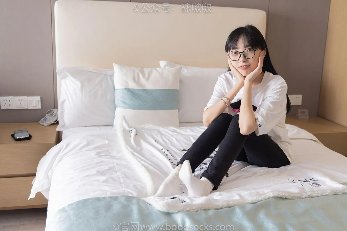 [BoBoSocks袜啵啵]NO.055 稚予-斯凯奇运动鞋、白棉袜、黑棉袜 [139P]插图9